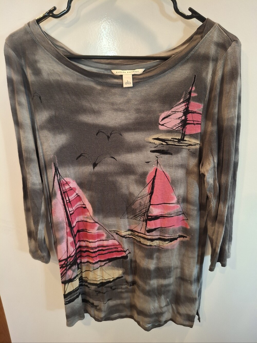 Banana Republic Gray Long-Sleeve Top with Pink Sailboat Motif